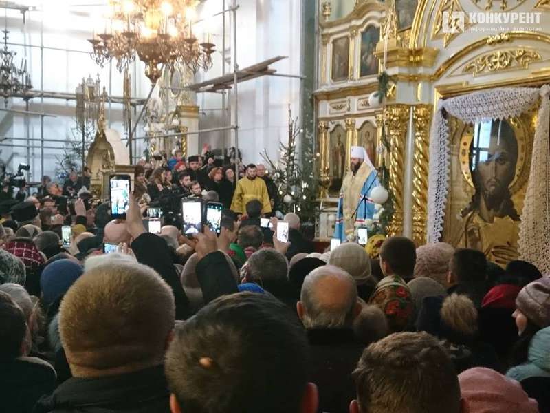 Петро Порошенко прибув до луцького собору (фото, відео, оновлюється)