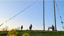 Гойдалка у волинському селі – найвища в Україні: де знаходиться (фото)