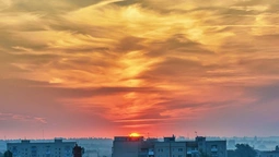 Луцький фотограф показав дивовижні світлини ранкового міста (фото)