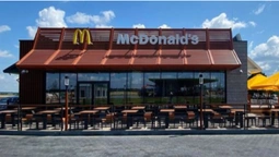 Біля автотраси на шляху з Києва до Житомира відкрився McDonald’s (фото)