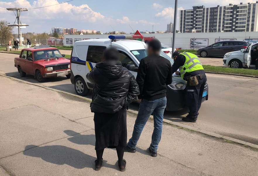 У Луцьку і Луцькому районі водії намагалися підкупити патрульних (фото)