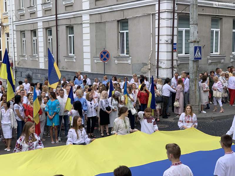 День прапора: як у Луцьку піднімали державний стяг (фото)