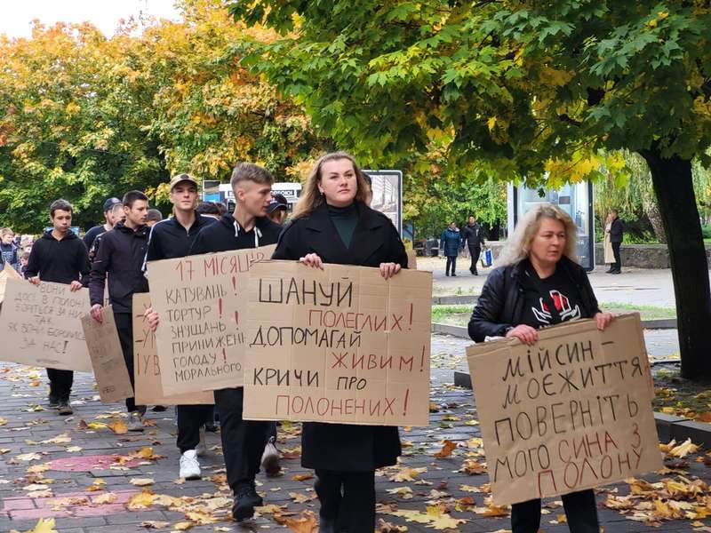 «Не мовчи. Мовчання вбиває»: у Ковелі відбулась акція на підтримку полонених бійців «Азову» (фото)