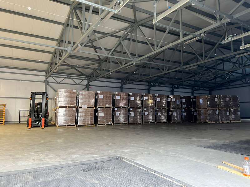 На Волинь доставили 240 тонн придбаних за криптовалюту сухпайків зі США (фото)