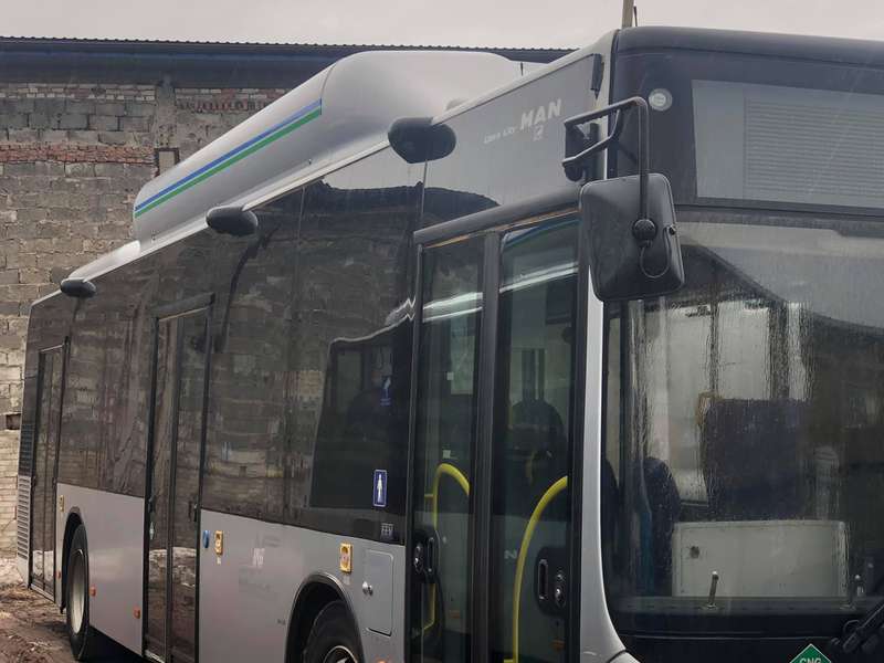 У Луцьку з'явилися сім новеньких автобусів MAN (фото)