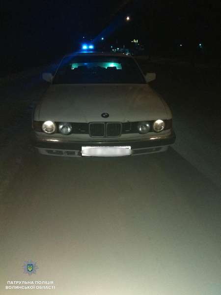 Патрульні в Луцьку вкотре зупинили автомобіль-«двійник» (фото)