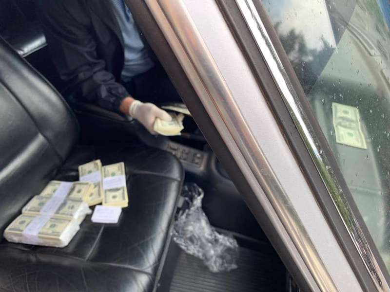 Голову Рокитнівської РДА затримали на хабарі у 100 тисяч доларів (фото)
