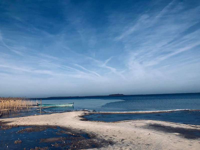 Казковий Світязь: показали свіжі фото зимового озера