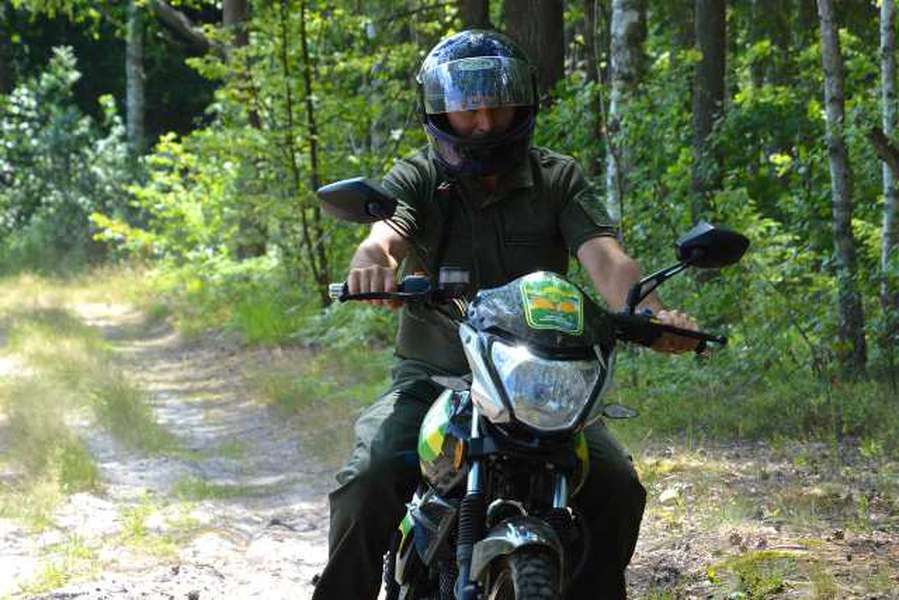 Для лісової охорони Волині придбали нові мотоцикли (фото, відео)