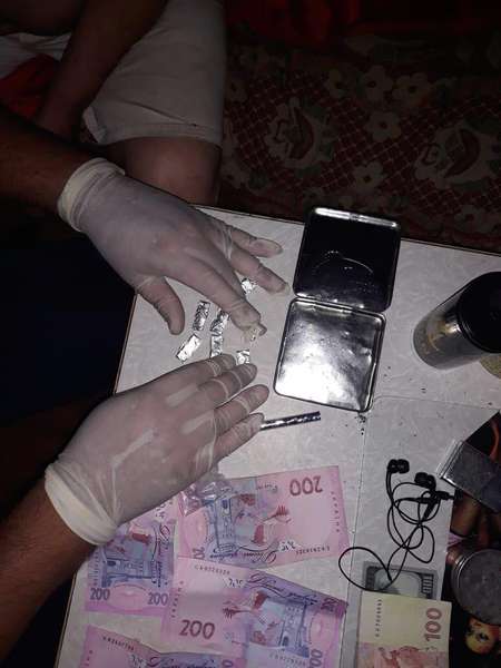 У Луцьку затримали 5 осіб з кілограмом амфетаміну (фото)