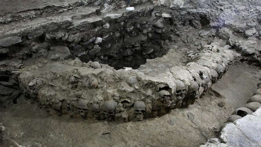Під містом у Мексиці знайшли вежу ацтеків з людських черепів (фото)