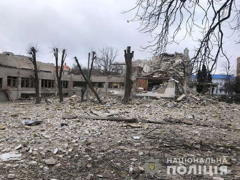 Унаслідок авіаудару школа у Житомирі зазнала значних руйнувань (фото, відео)