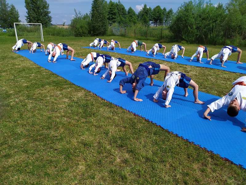 Юні спортсмени тренуються та відпочивають на базі волинських СБУшників (фото)