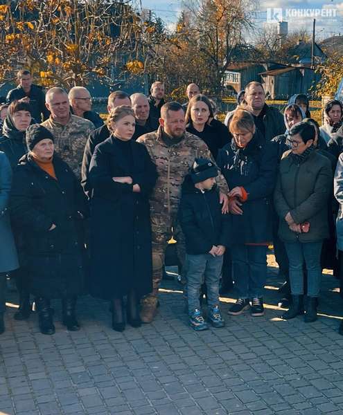 На Волині Юлія Тимошенко попрощалась з захисником Віталієм Козловським (фото, відео)