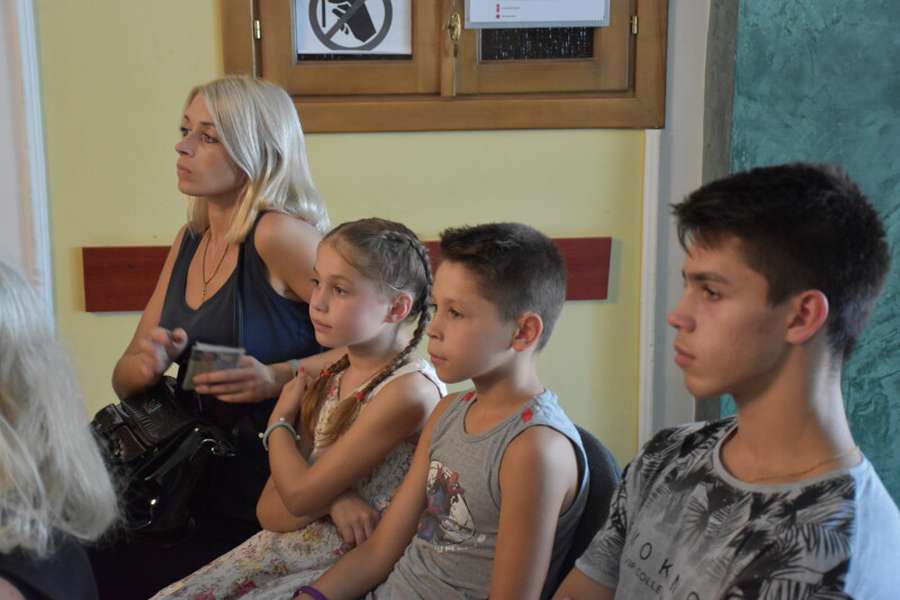 “Скоро до школи”: діти із сімей учасників АТО отримали подарунки від “SKF Україна” (фото)