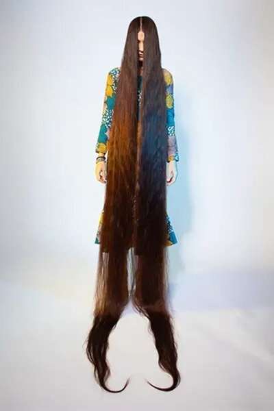 Українка встановила рекорд із найдовшого волосся на планеті (фото)
