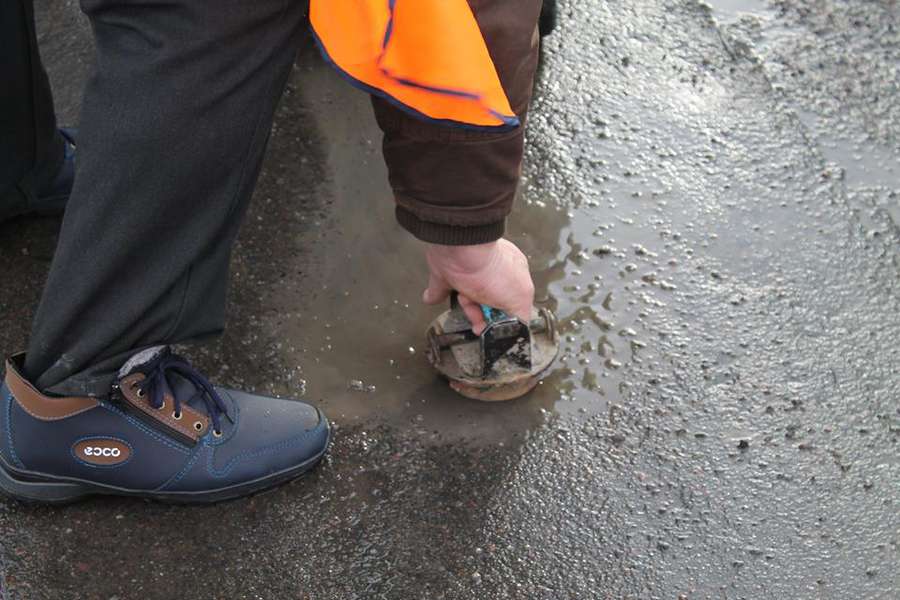 Якісно: експеримент із ремонту дороги при морозі на Волині вдався (фото)