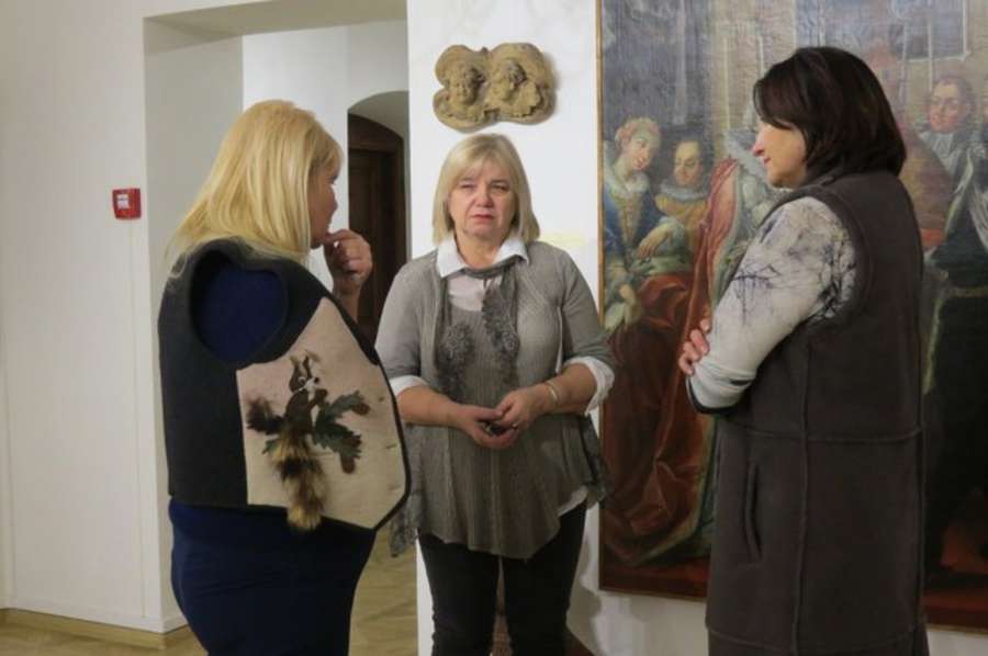 Луцьк: стартувала виставка «Сторінками історії художнього музею»