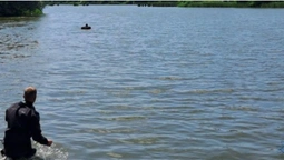У Луцьку водолази витягли з річки людину (фото)