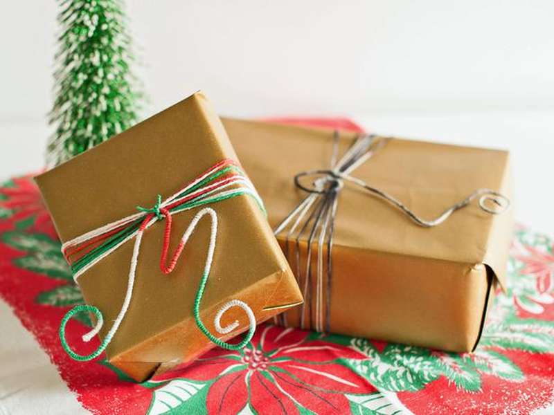 Як оригінально запакувати новорічний подарунок – відповідь луцької майстрині (фото)