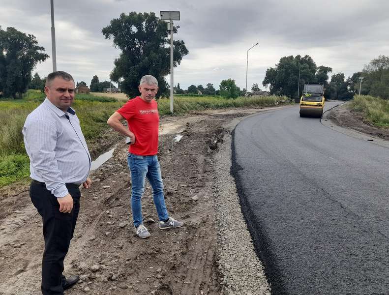 У Луцькому районі взялися за ремонт проблемної дороги (фото)
