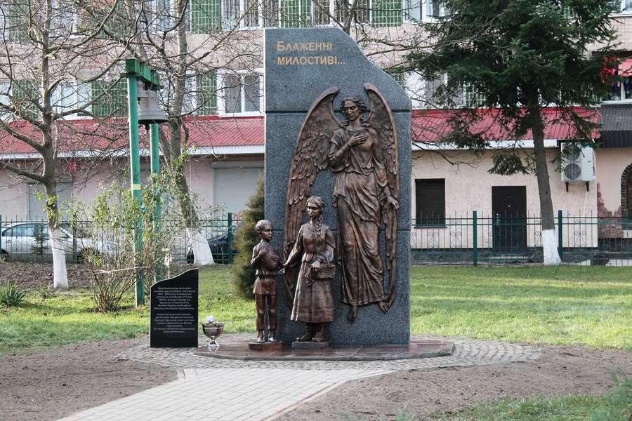 У Луцьку урочистою ходою вшанували пам'ять жертв Великого Голоду (фото)