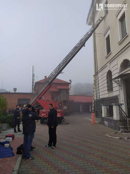 Біля управління міграційної служби на Волині – пожежники: що сталося (фото)