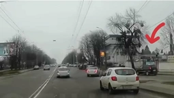 У Луцьку водій порушив ПДР під носом в патрульних (відео)