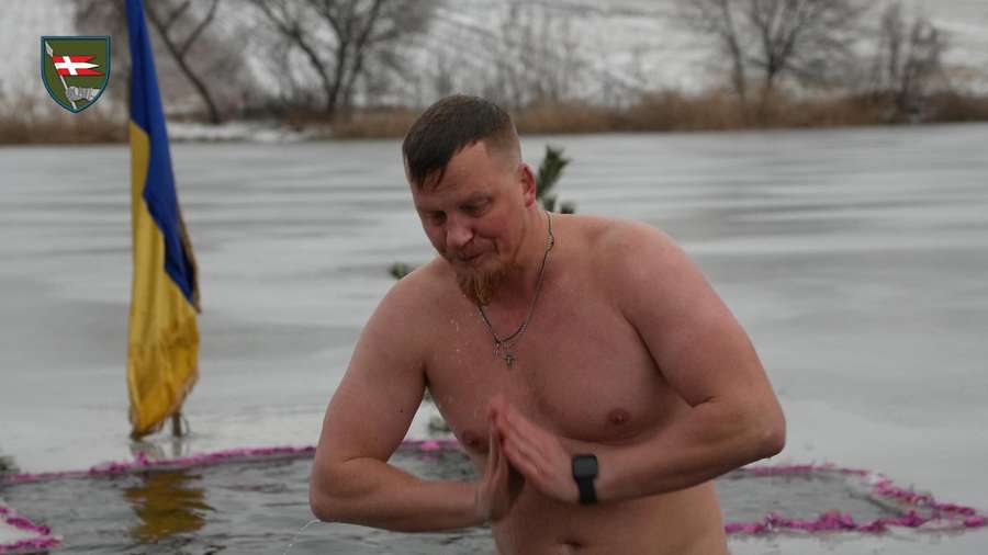 Молитва і занурення: бійці Волинської бригади відзначили Водохреще (фото)