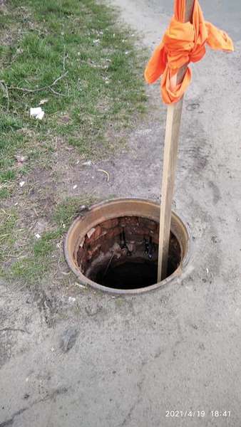 У Ківерцях покрали каналізаційні люки (фото)