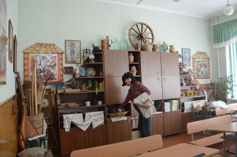 Вчитель початкових класів Ніна Михайленко сказала, що ідею з музеєм виношували давно