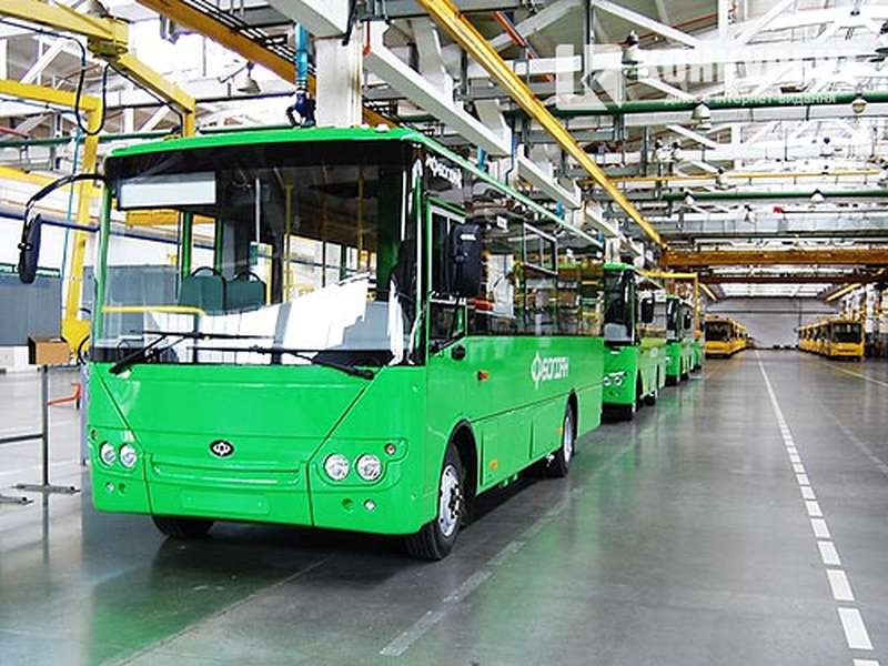 Як роблять автобуси в Луцьку (фото)