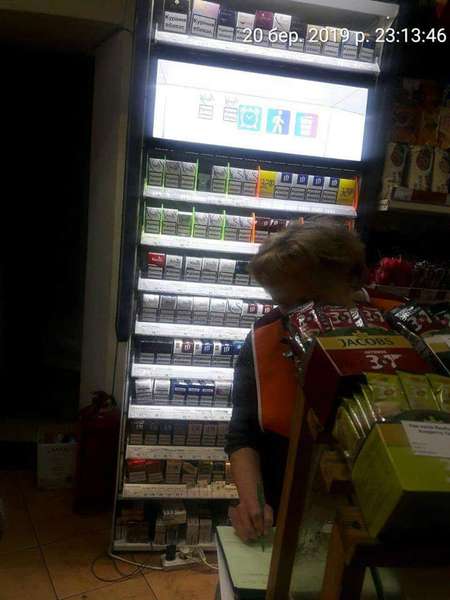 У Луцьку оштрафували продавця магазину за продаж «нічного» алкоголю