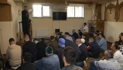 У Луцьку до святкової молитви на Ораза-байрам доєдналися майже 40 мусульман (відео)