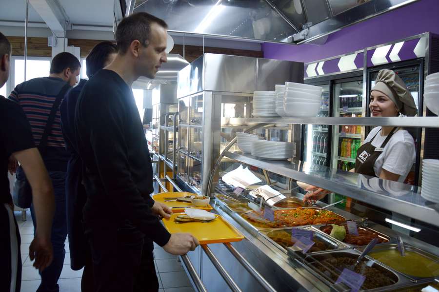 «McDonald's» би позаздрив: «Кромберг енд Шуберт» відкрив лофтову їдальню (фото)*