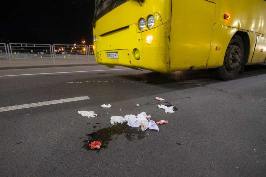У Києві люди побили «маршрутчика», який збив трьох жінок (фото, відео)