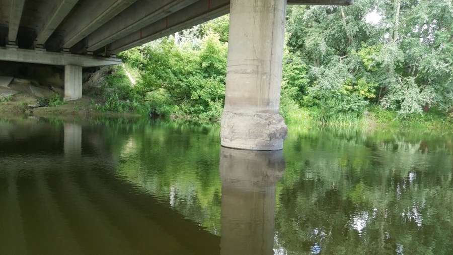 У Луцьку змістилася опора мосту через Стир (фото)