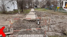У Луцьку після ремонтних робіт біля дитсадка утворилося провалля (фото)