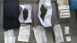 У Луцьку працівник СІЗО носив арештантам наркотики (фото)