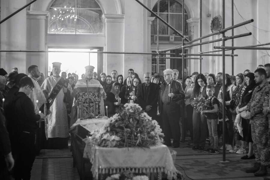 У Луцьку попрощалися із загиблим Героєм Михайлом Пугачем (фото)