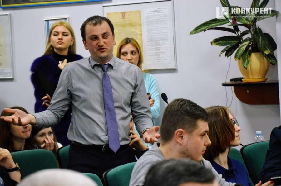 Першого заступника міського голови Тарача Яковлева звільнили, як і інших (щоправда «зі старих» лишили лише Юрія Вербича)