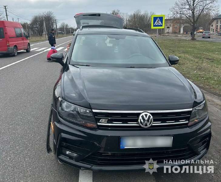 У Луцькому районі Volkswagen збив 8-річну дитину на переході (фото)