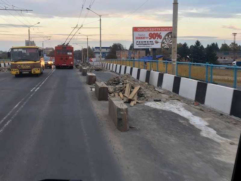 Міст на Рівненській у Луцьку обіцяють доробити до початку 2017 року (фото)