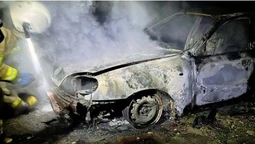 На Тернопільщині чоловік живцем згорів у своєму «ланосі» (фото)