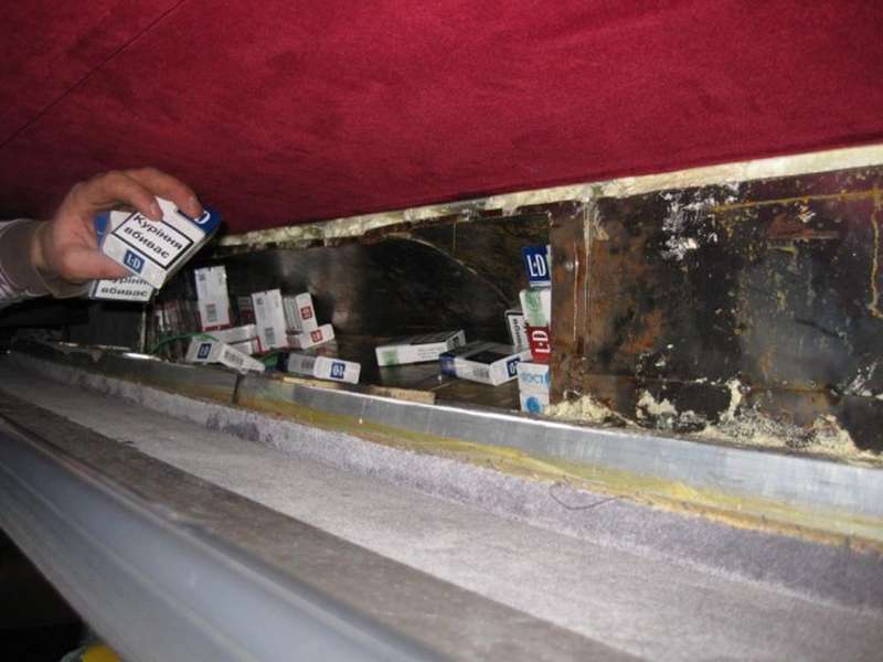 Прикордонники «Устилугу» вилучили контрабанду цигарок на 1,2 мільйона гривень