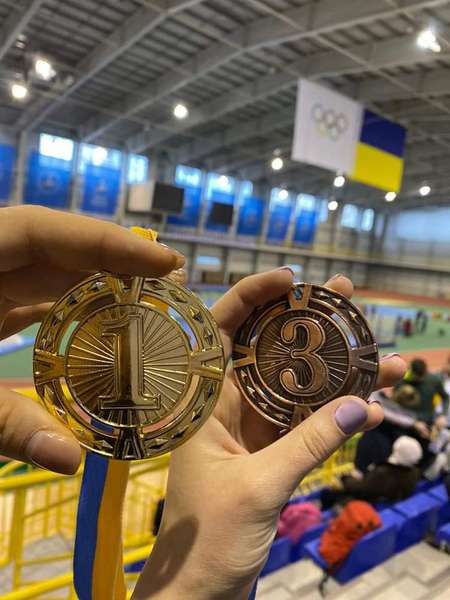Луцькі бігунки почали новий сезон з медалей (ФОТО)