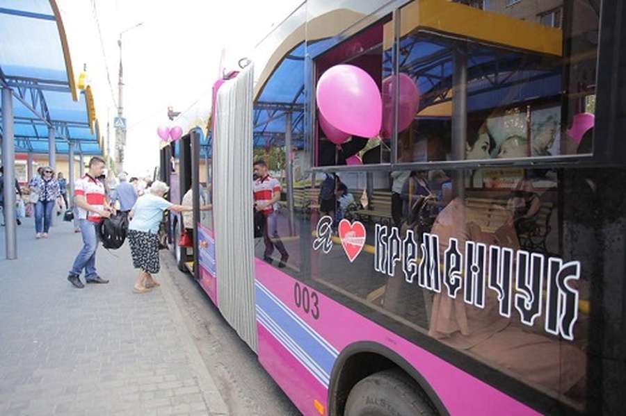 Луцькі тролейбуси виїхали на вулиці Кременчука (фото)