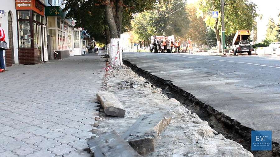 Фірма дружини волинського депутата затягує ремонт дороги у Володимирі-Волинському
