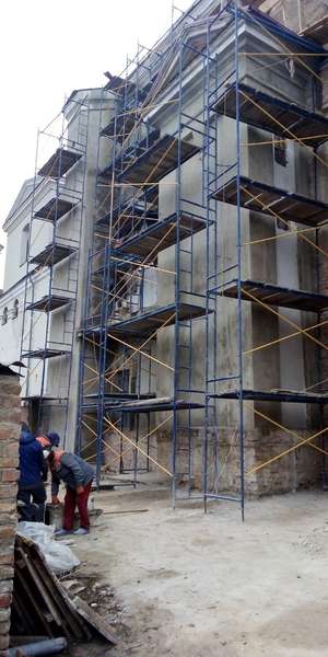 У Луцьку реставрують башту Чорторийських і монастир єзуїтів: що зміниться (фото)