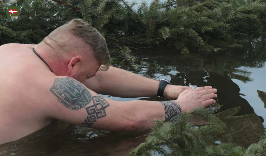 Благословення на Перемогу і занурення: бійці Волинської бригади відзначили Водохреще (фото)